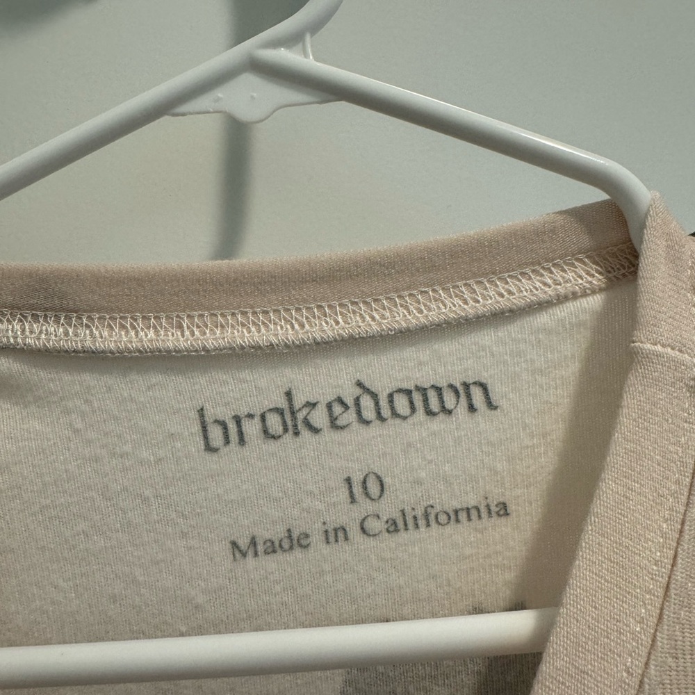 Brokedown All Over Bat Sweatshirt in Sandshell Halloween Fall Size 10 Girls - Picture 5 of 5